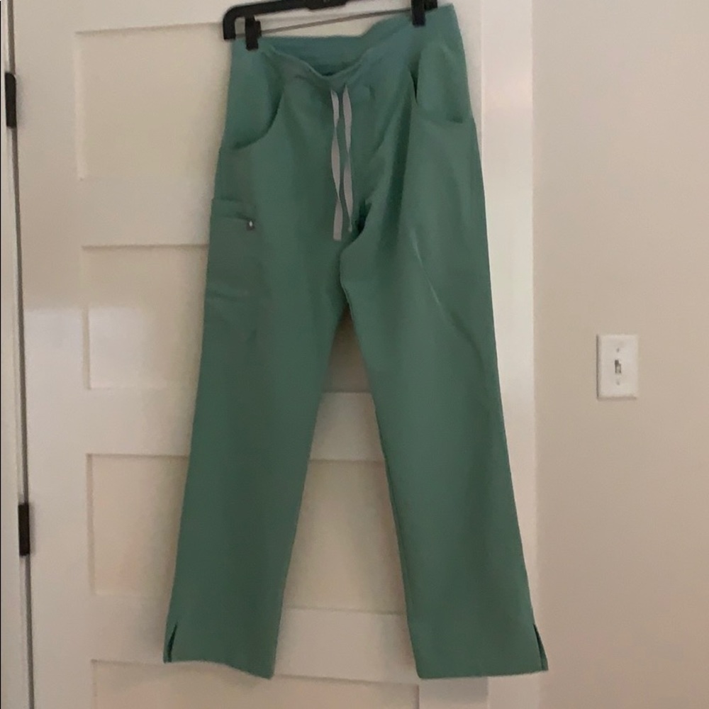 Figs cargo scrub pants, jade green, sz Med